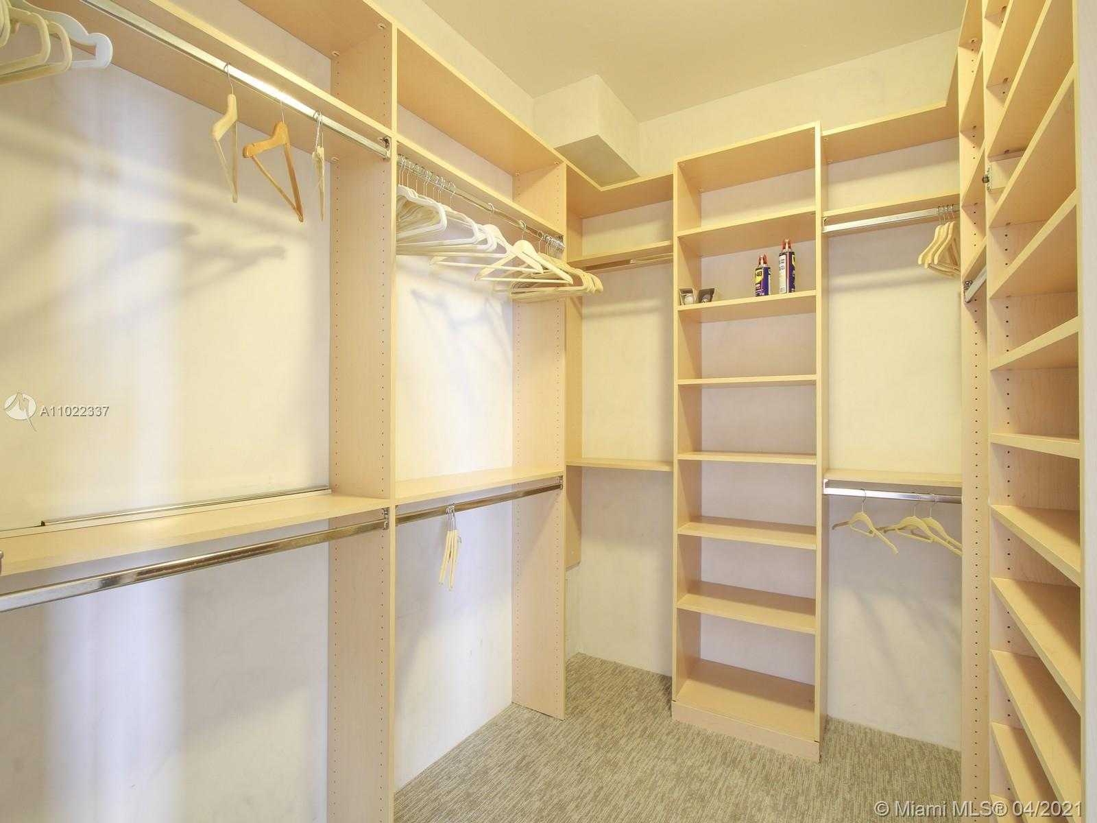 Small Image of 2000 ISLAND BLVD #PH 7, Aventura Number 21