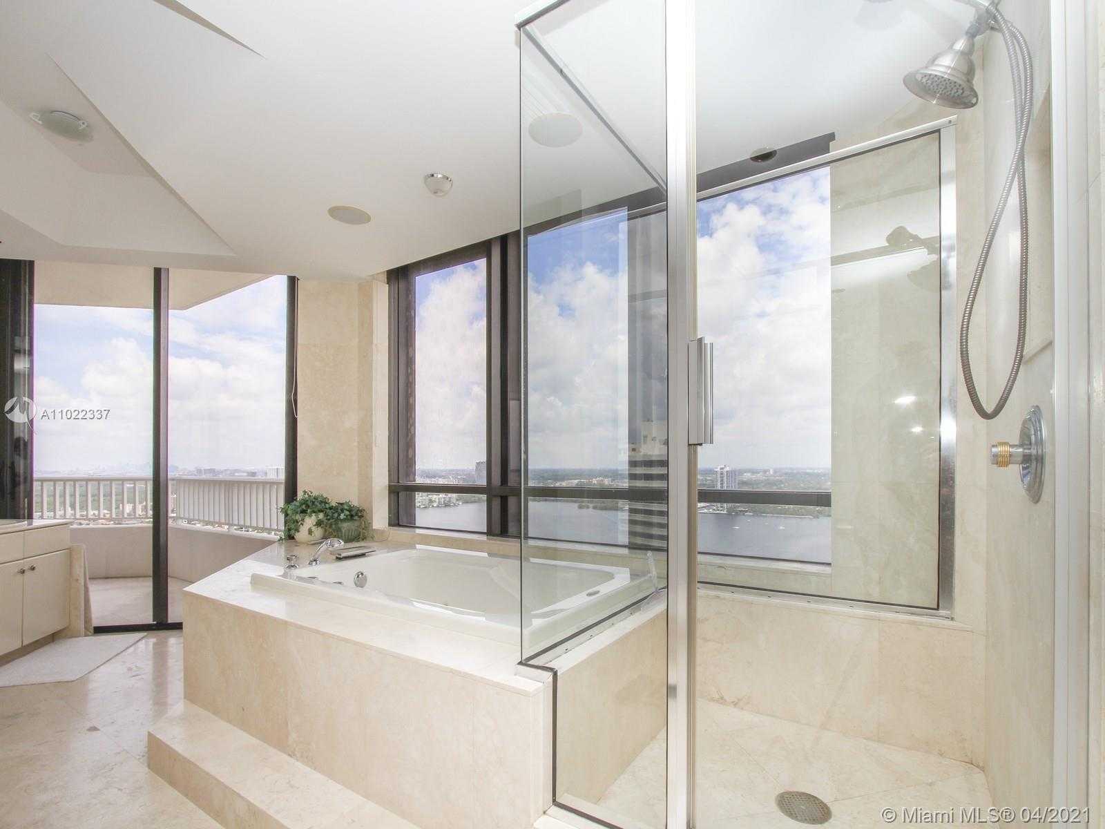 Small Image of 2000 ISLAND BLVD #PH 7, Aventura Number 25