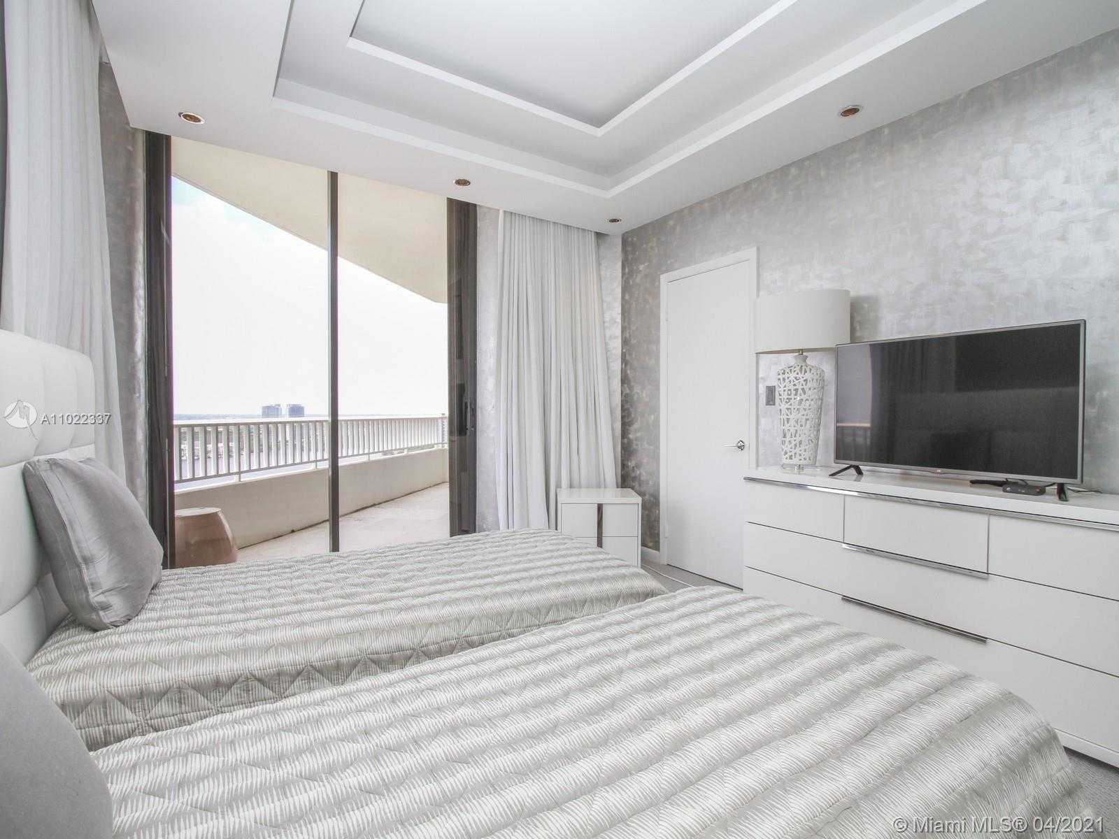 Small Image of 2000 ISLAND BLVD #PH 7, Aventura Number 27
