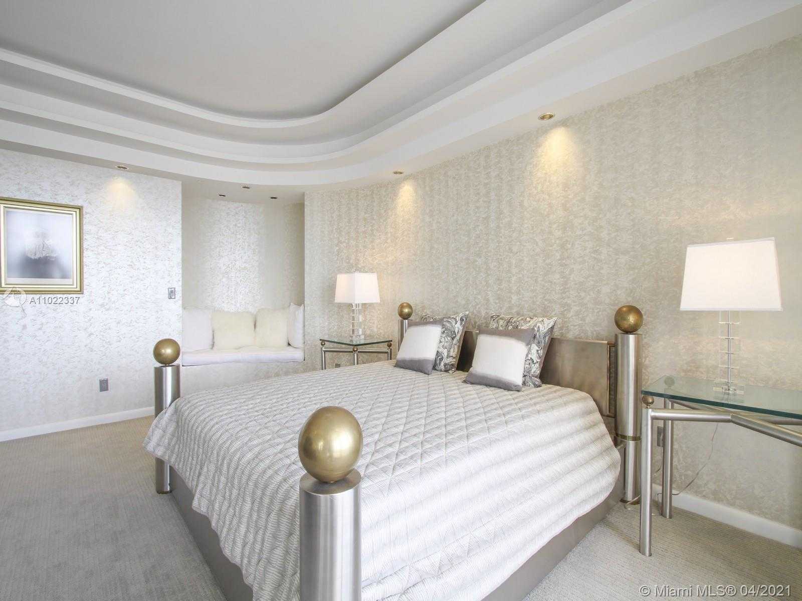 Small Image of 2000 ISLAND BLVD #PH 7, Aventura Number 30