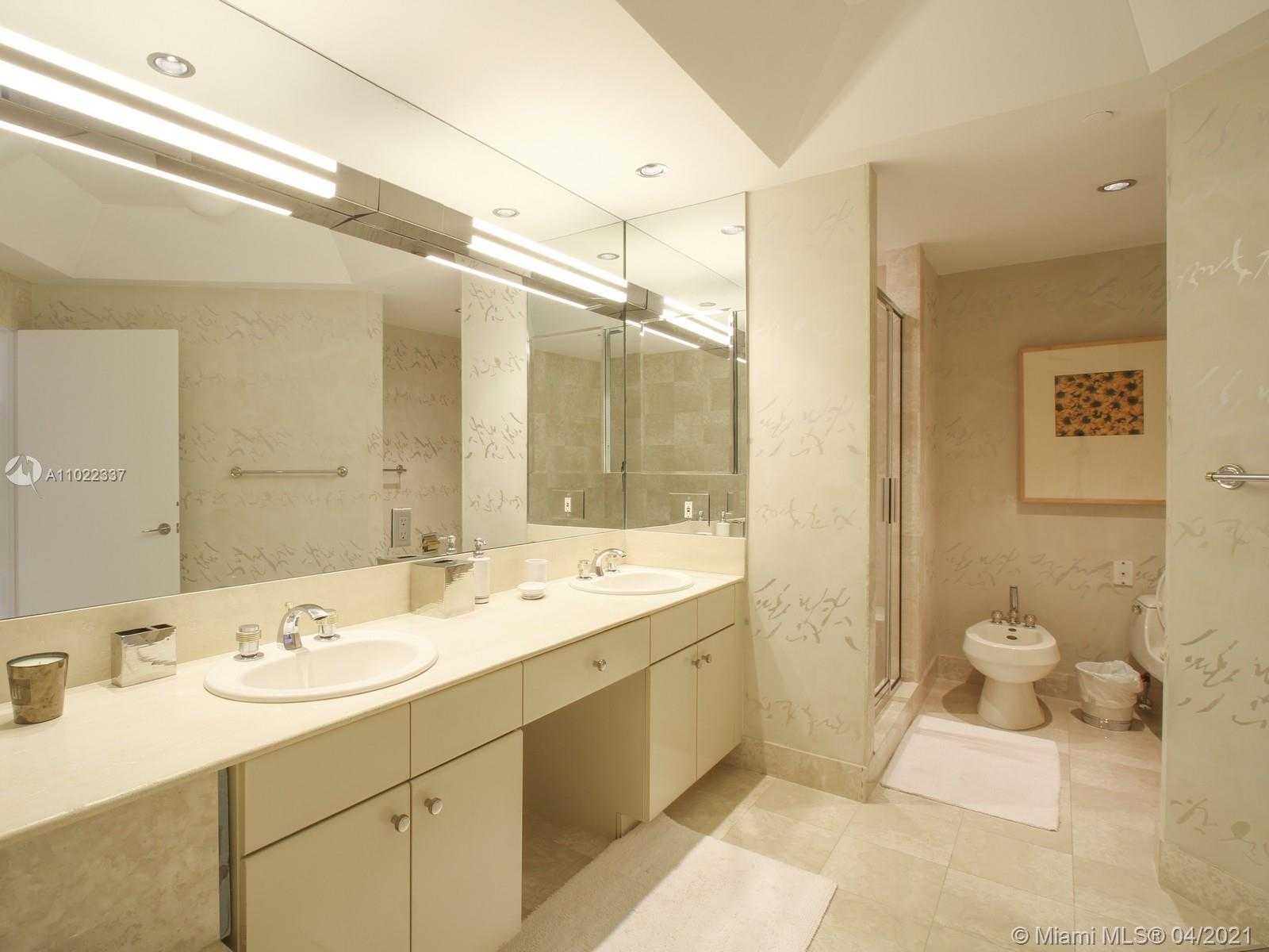 Small Image of 2000 ISLAND BLVD #PH 7, Aventura Number 31