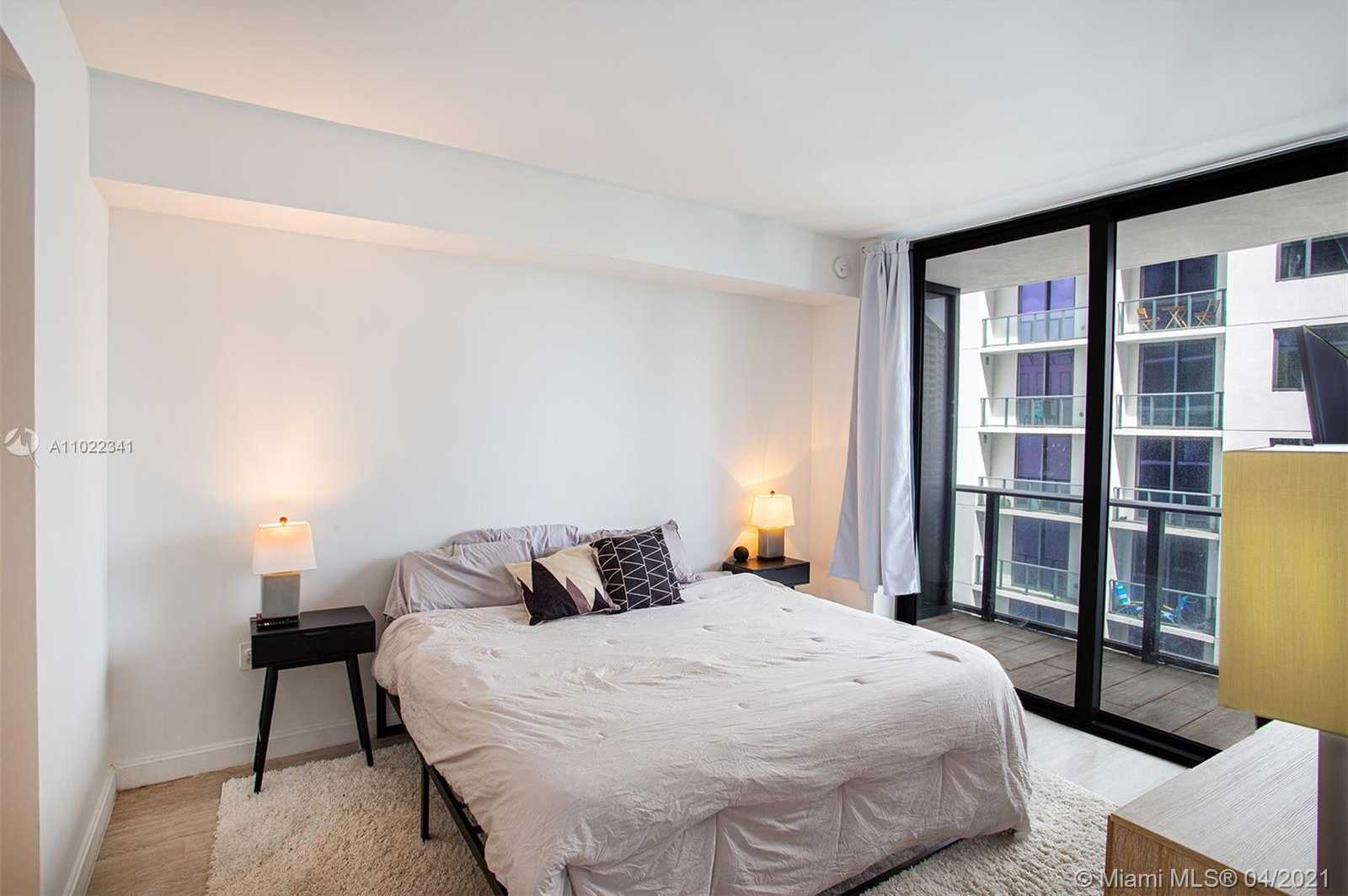 Small Image of 55 SOUTH WEST 9TH ST #3210, Miami Number 16