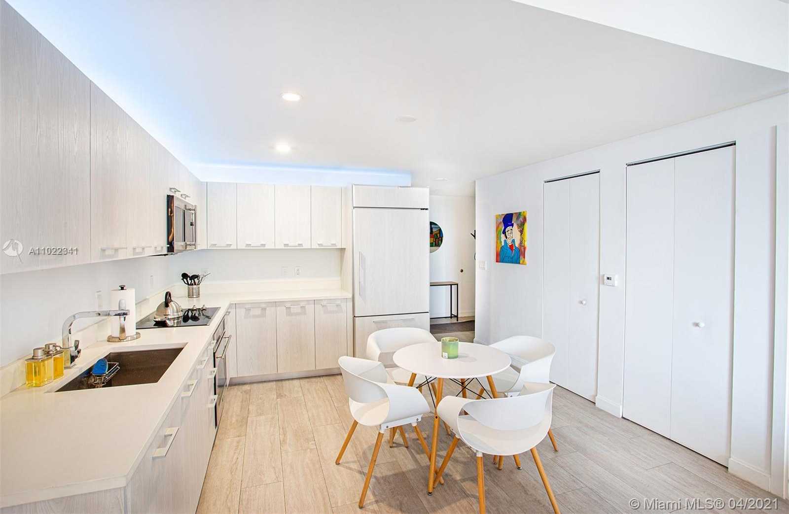 Small Image of 55 SOUTH WEST 9TH ST #3210, Miami Number 3