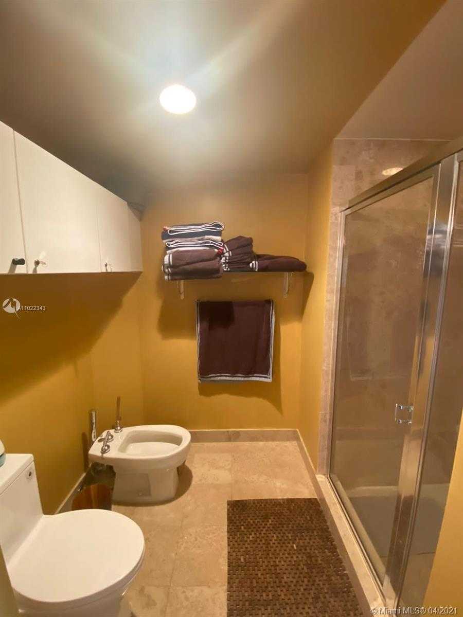 Small Image of 4775 COLLINS AVE #1206, Miami Beach Number 8