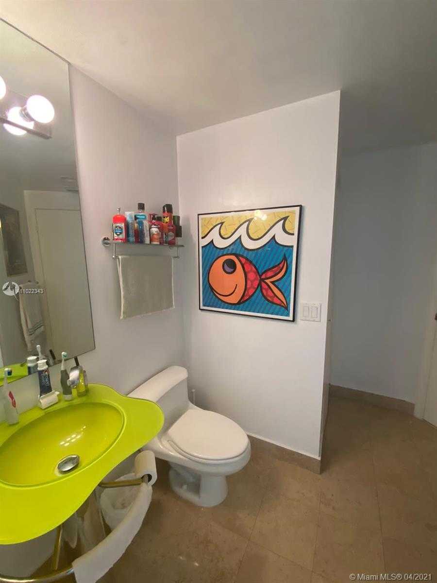 Small Image of 4775 COLLINS AVE #1206, Miami Beach Number 9