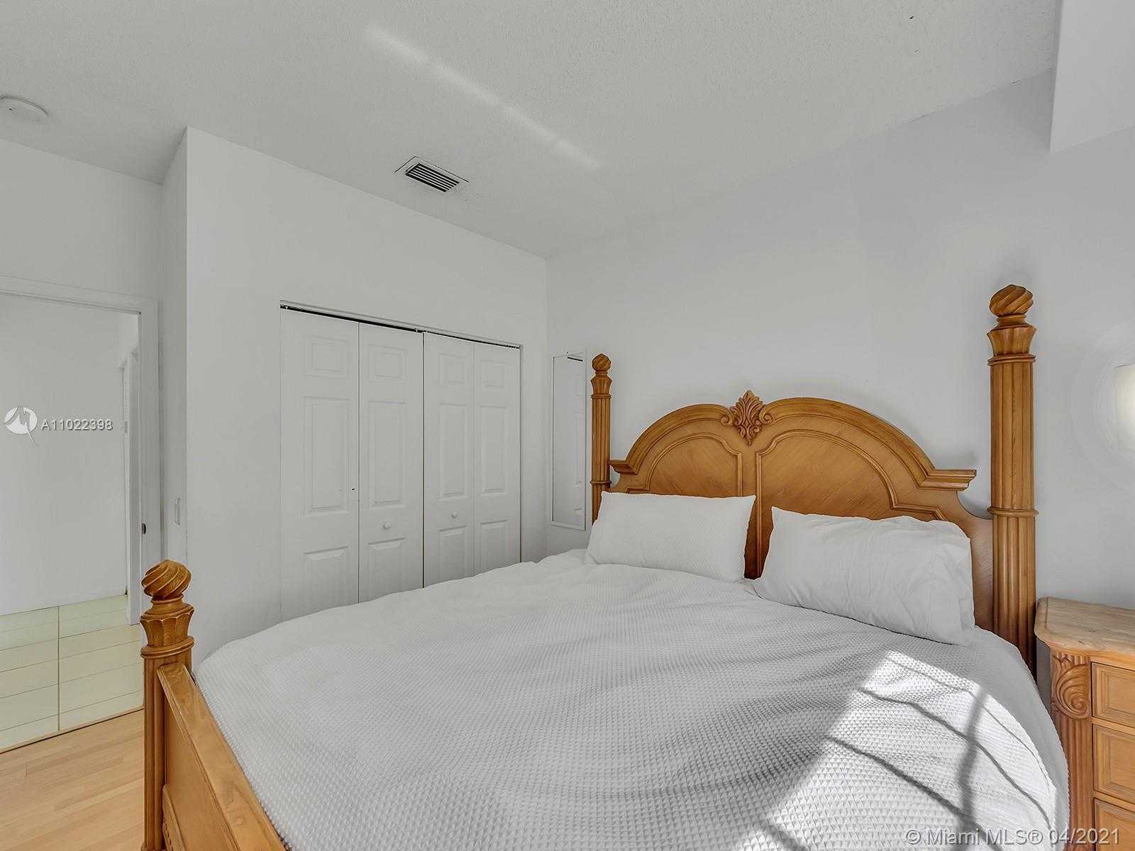 Small Image of 1099 BIRCHWOOD RD #1099, Weston Number 10