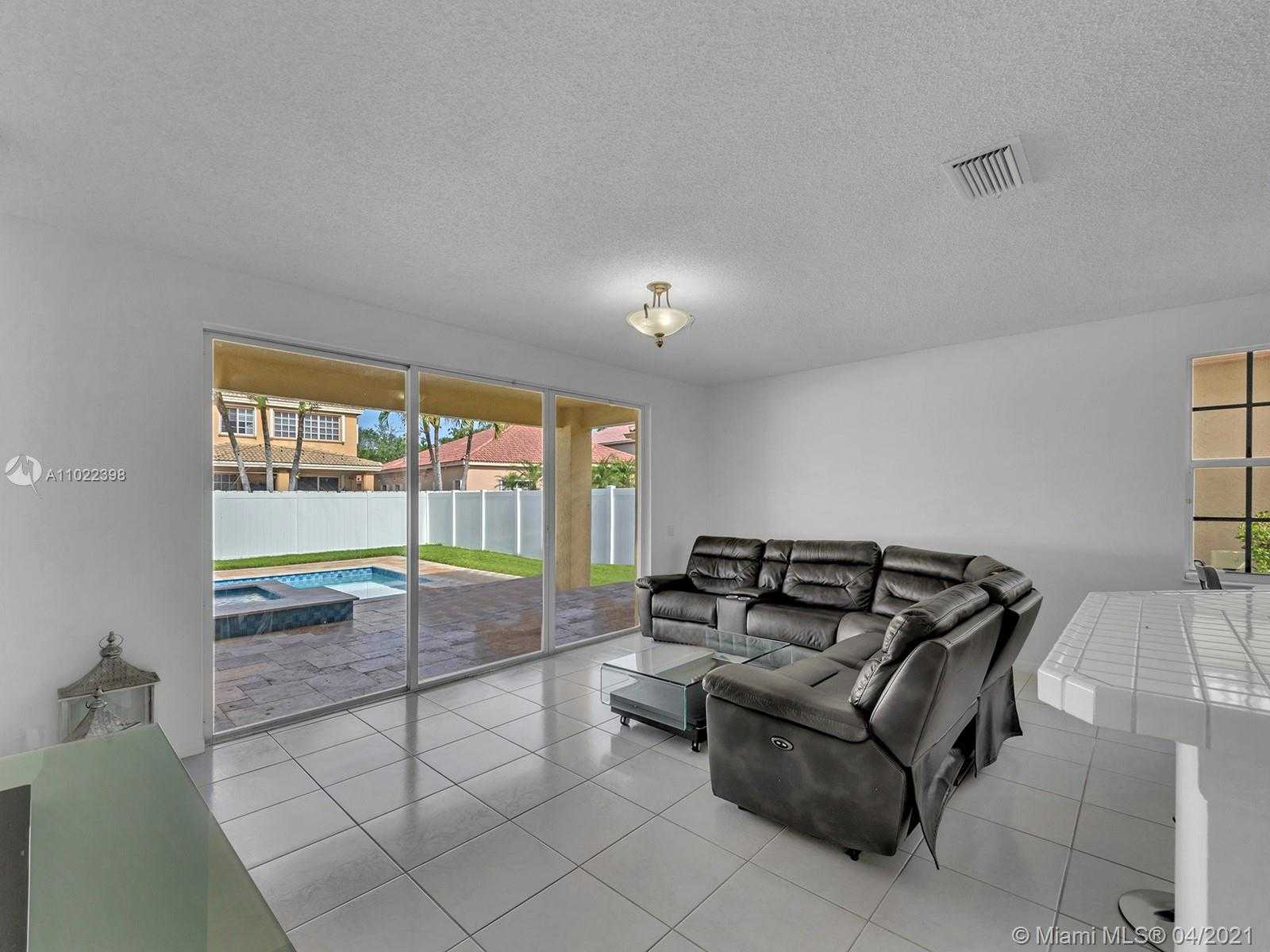Small Image of 1099 BIRCHWOOD RD #1099, Weston Number 17