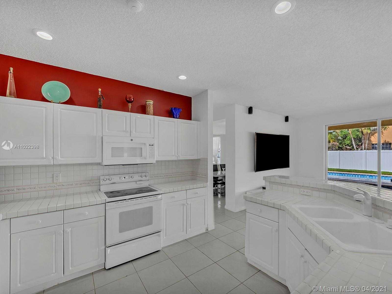 Small Image of 1099 BIRCHWOOD RD #1099, Weston Number 27