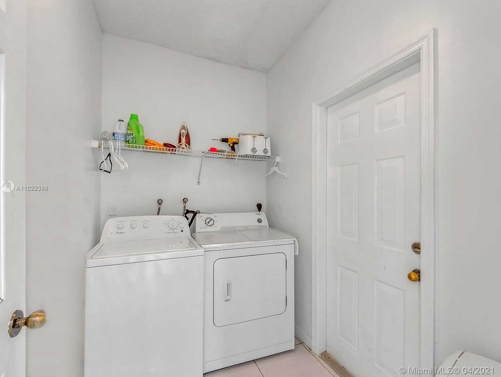 Small Image of 1099 BIRCHWOOD RD #1099, Weston Number 28