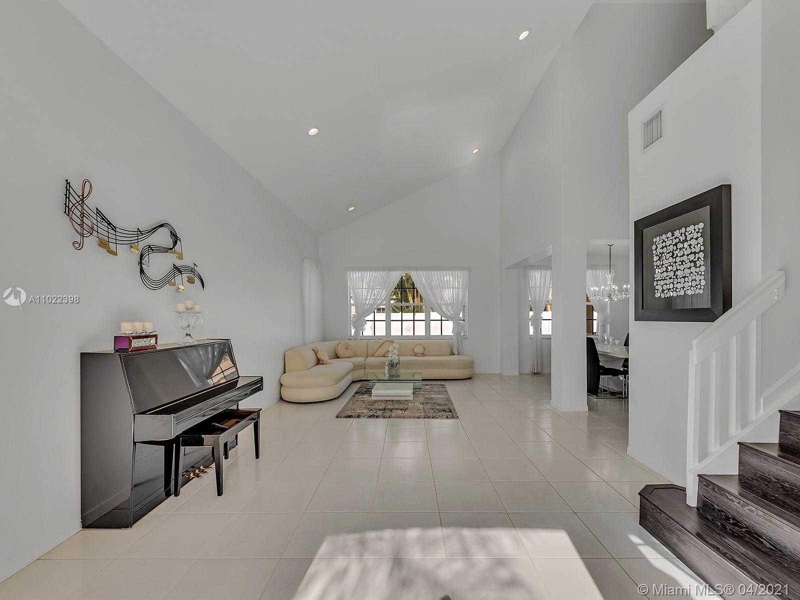 Small Image of 1099 BIRCHWOOD RD #1099, Weston Number 6