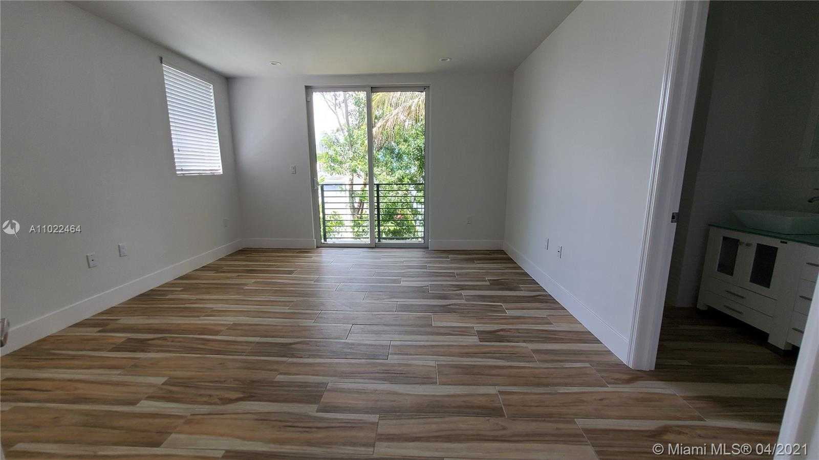 Small Image of 3677 THOMAS AVE, Miami Number 26
