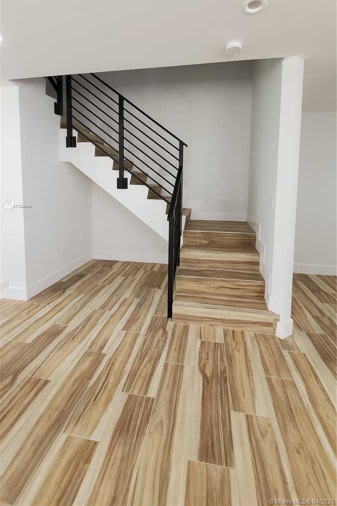 Small Image of 3677 THOMAS AVE, Miami Number 29