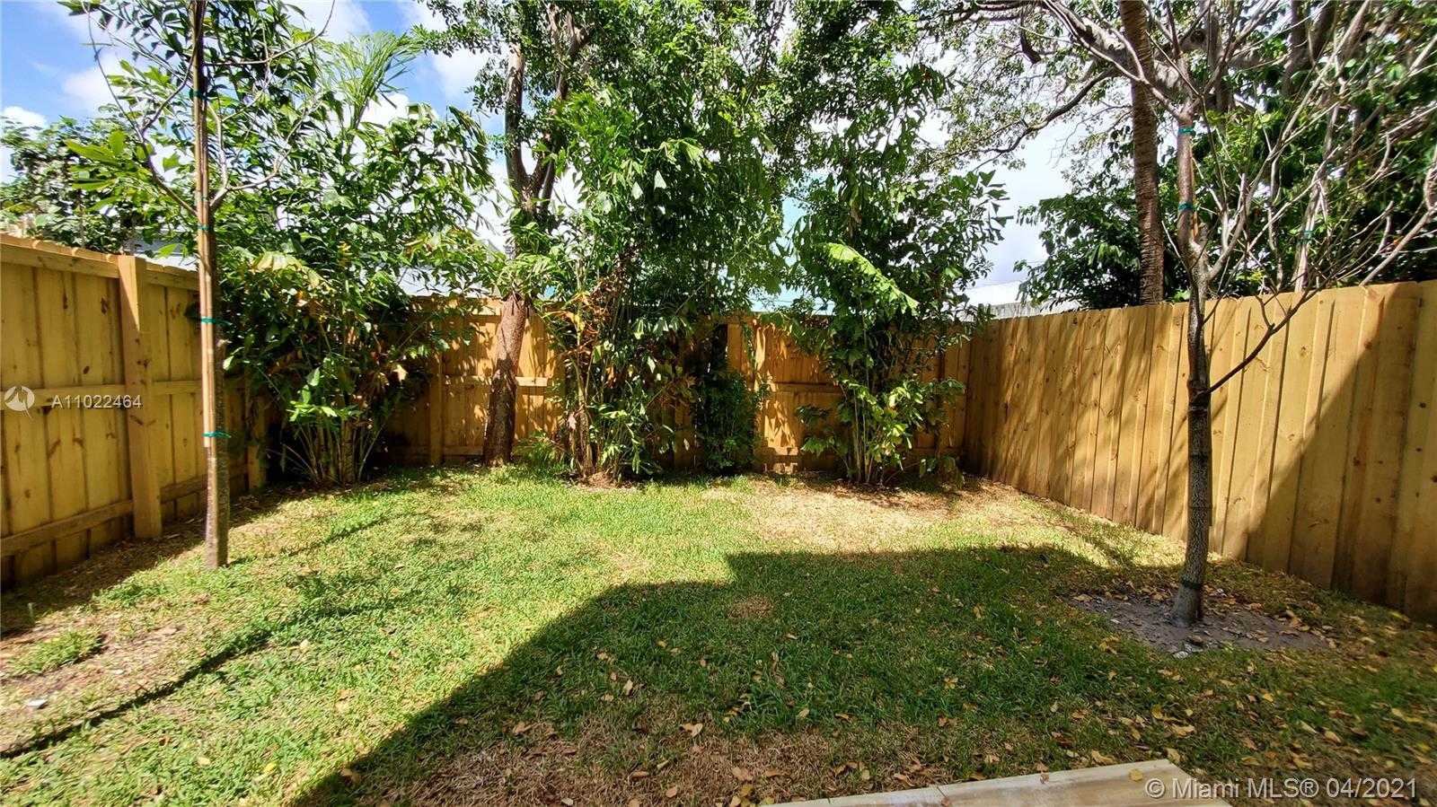 Small Image of 3677 THOMAS AVE, Miami Number 31