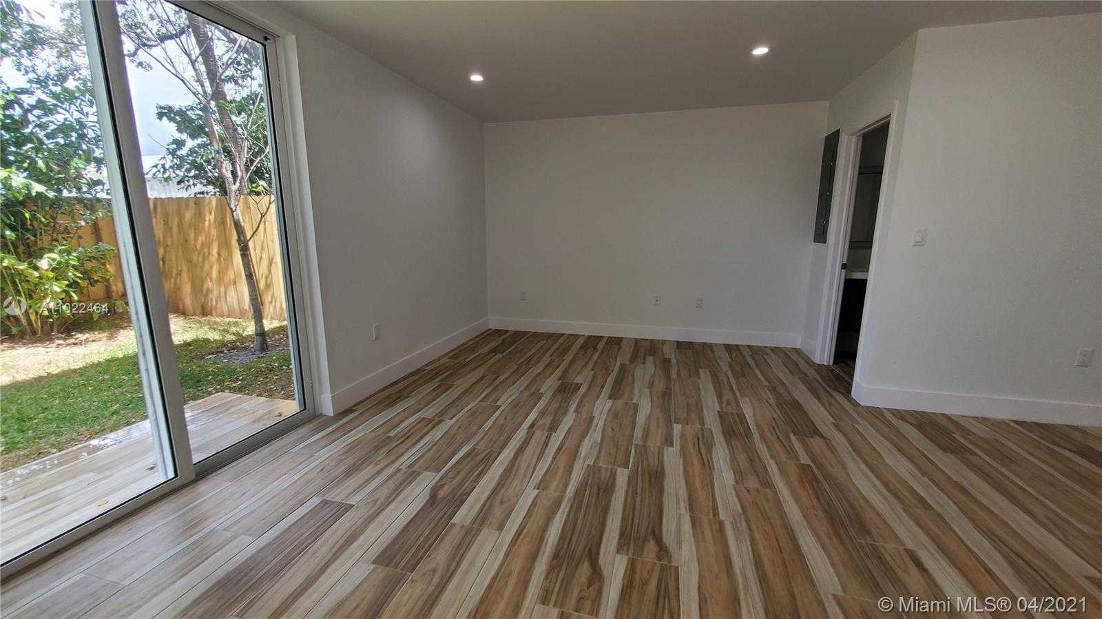 Small Image of 3677 THOMAS AVE, Miami Number 33