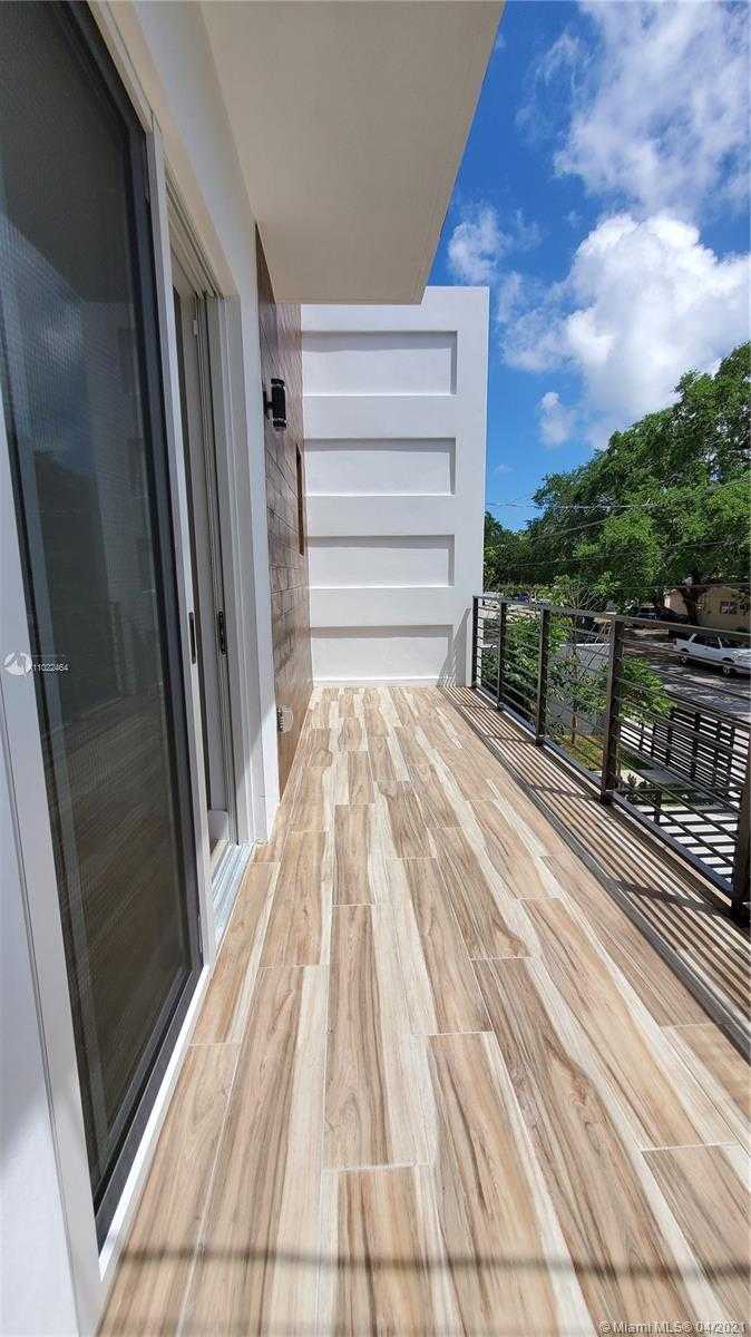 Small Image of 3677 THOMAS AVE, Miami Number 9