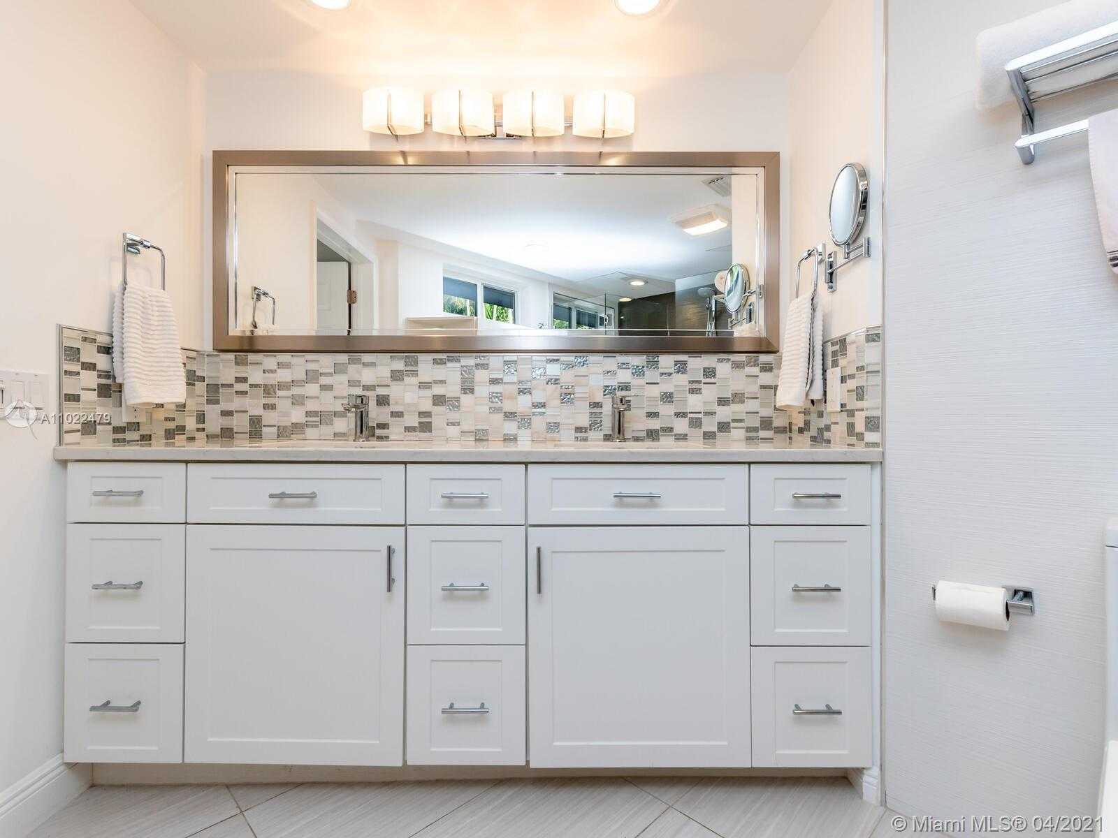 Small Image of 2633 NORTH EAST 29TH ST, Fort Lauderdale Number 23