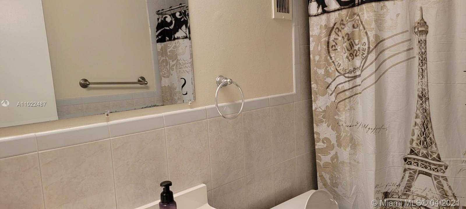 Small Image of 8550 NORTH SHERMAN CIR #104, Miramar Number 10
