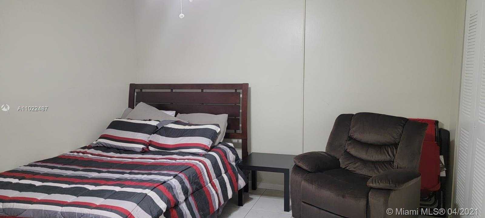 Small Image of 8550 NORTH SHERMAN CIR #104, Miramar Number 12