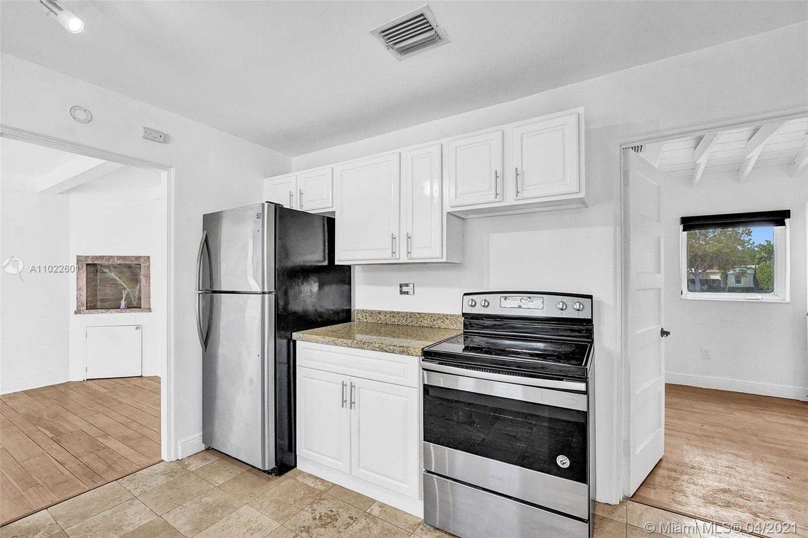 Small Image of 4717 ALTON RD, Miami Beach Number 13
