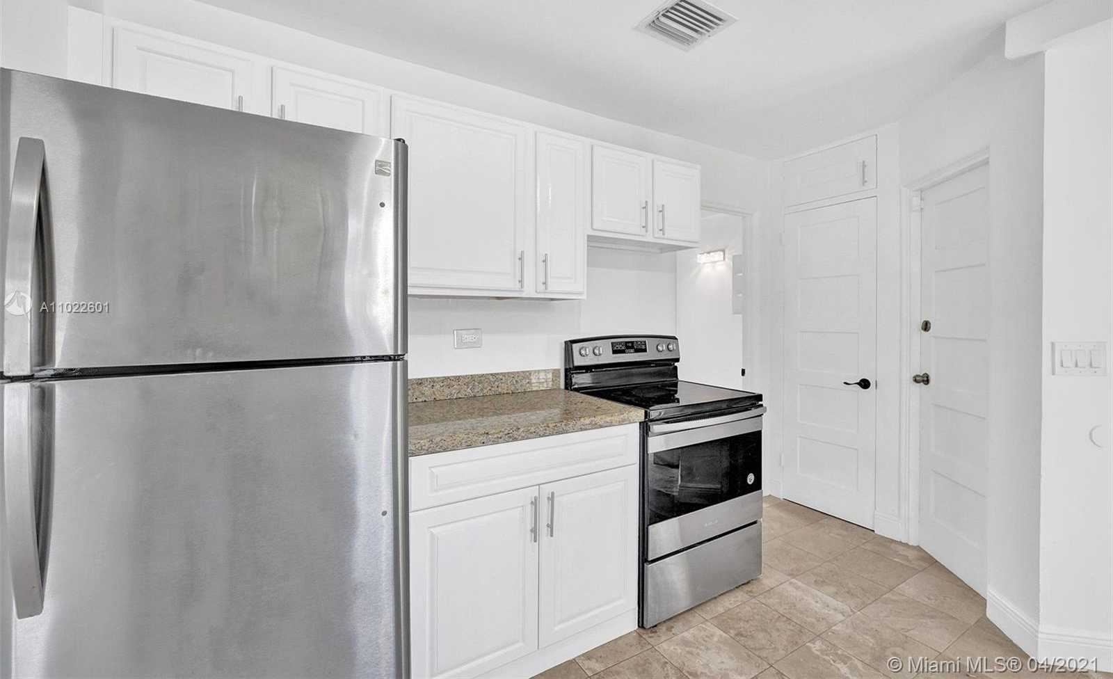Small Image of 4717 ALTON RD, Miami Beach Number 15