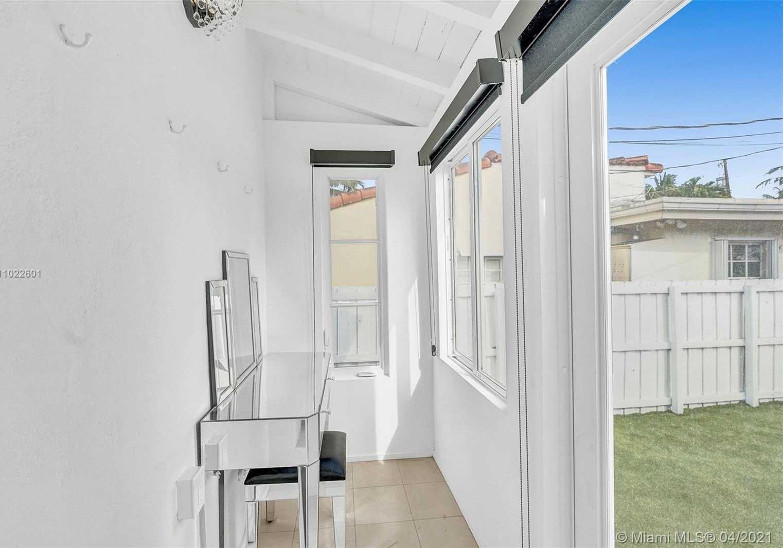 Small Image of 4717 ALTON RD, Miami Beach Number 17