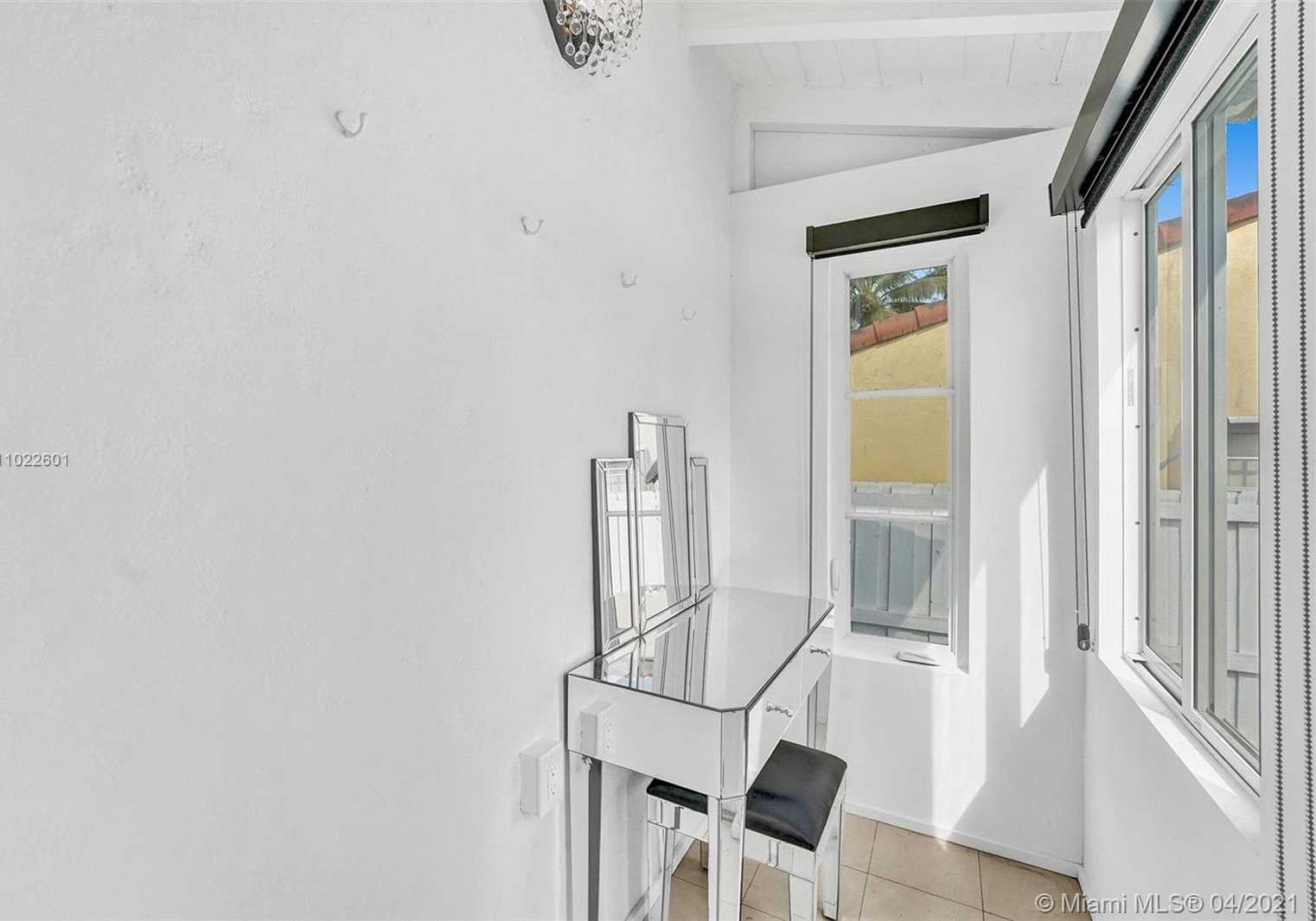 Small Image of 4717 ALTON RD, Miami Beach Number 18