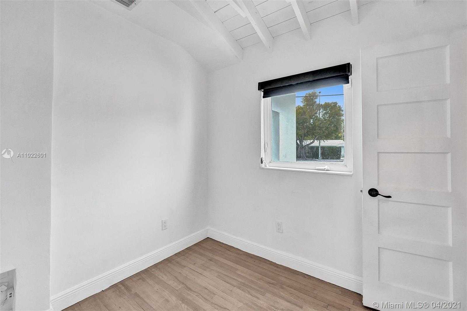 Small Image of 4717 ALTON RD, Miami Beach Number 24
