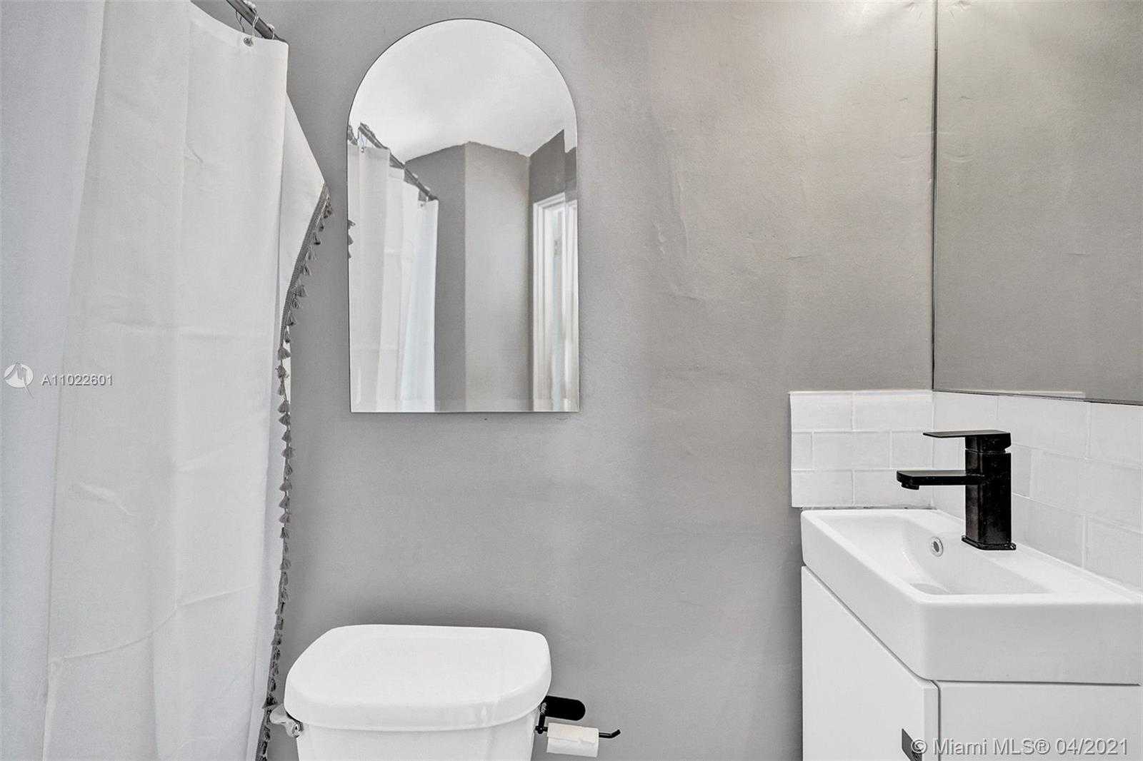 Small Image of 4717 ALTON RD, Miami Beach Number 26