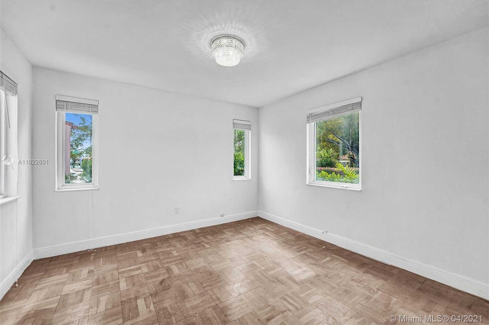 Small Image of 4717 ALTON RD, Miami Beach Number 30