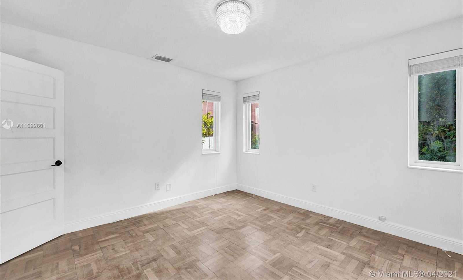 Small Image of 4717 ALTON RD, Miami Beach Number 31