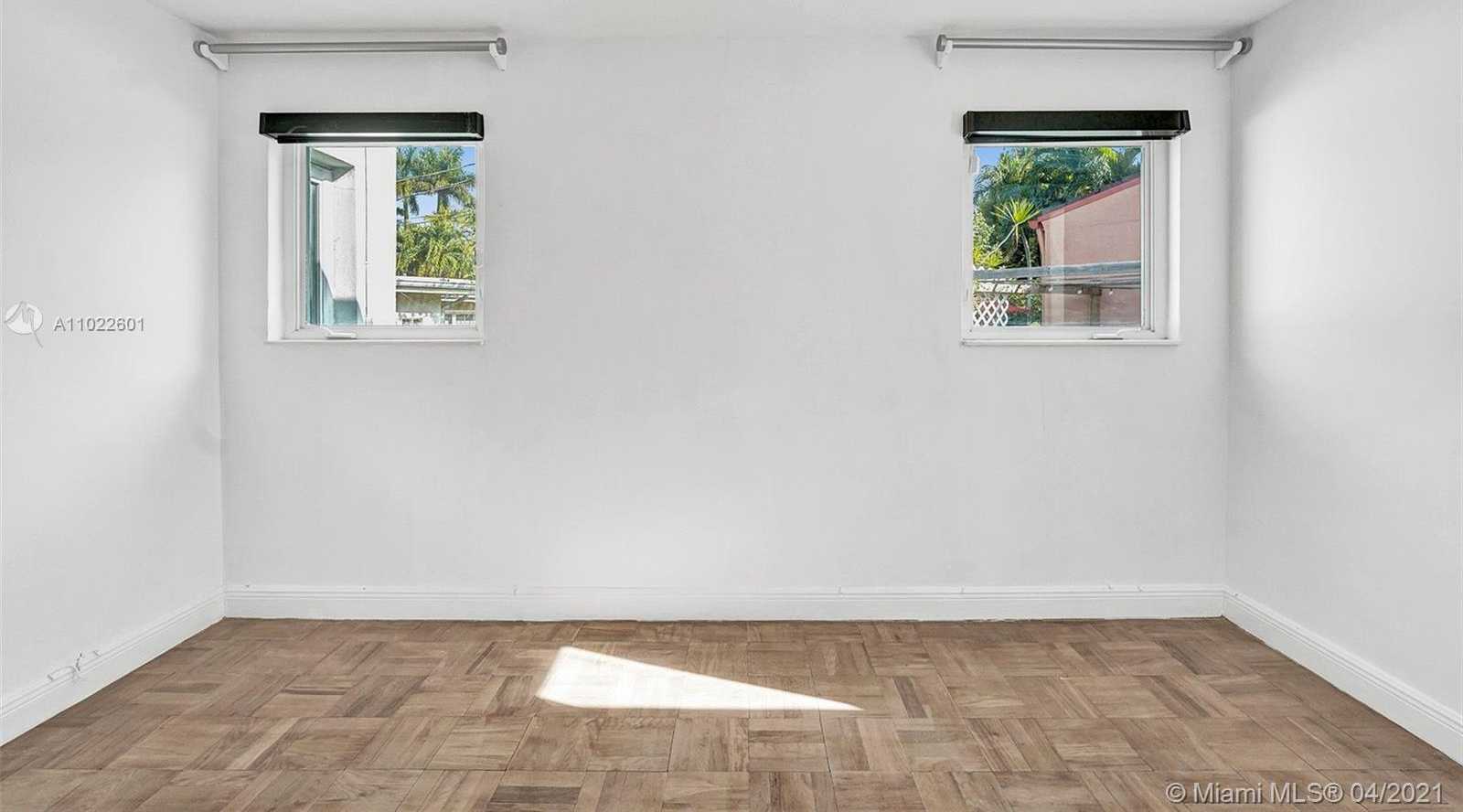 Small Image of 4717 ALTON RD, Miami Beach Number 47