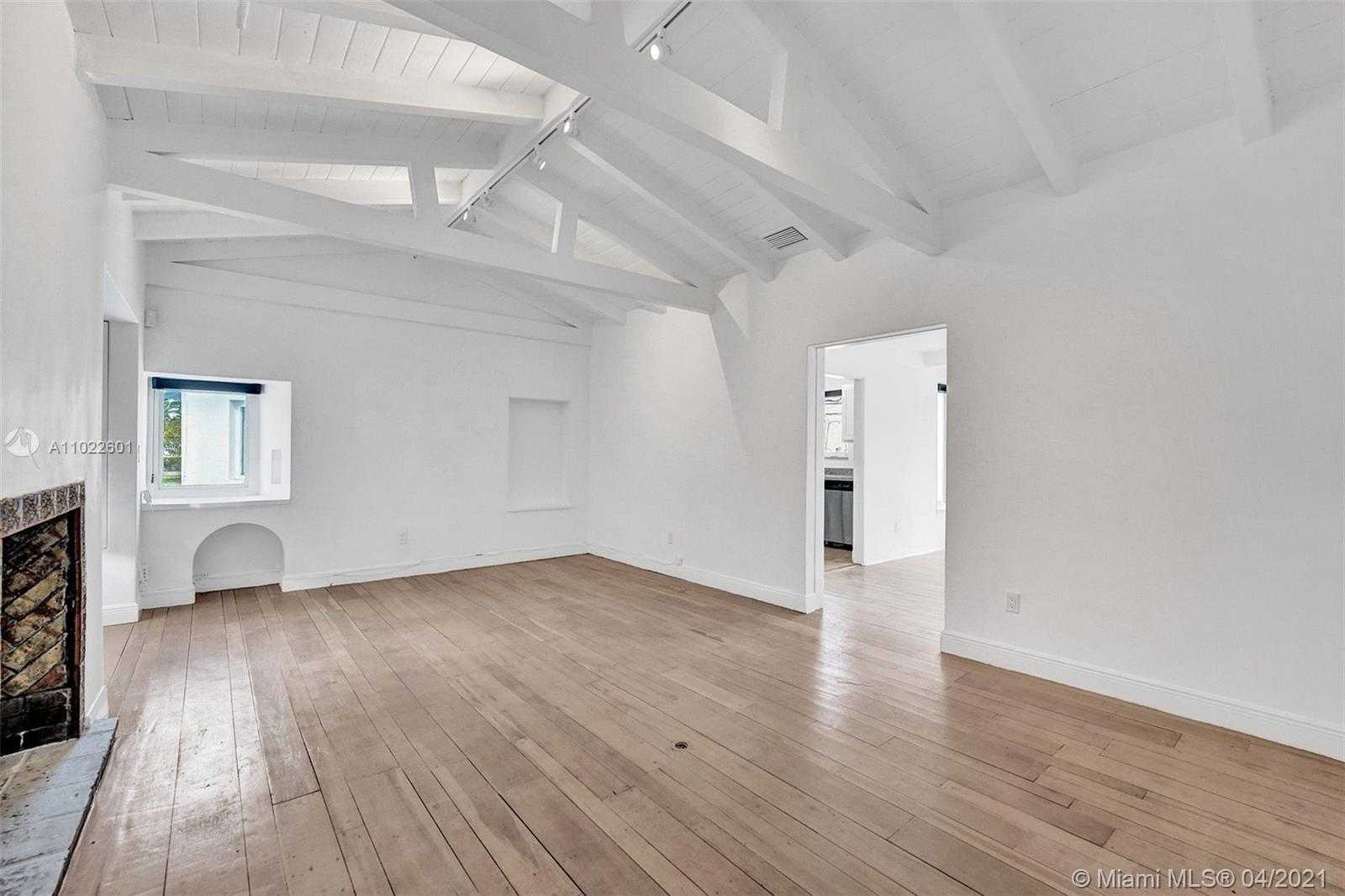 Small Image of 4717 ALTON RD, Miami Beach Number 5