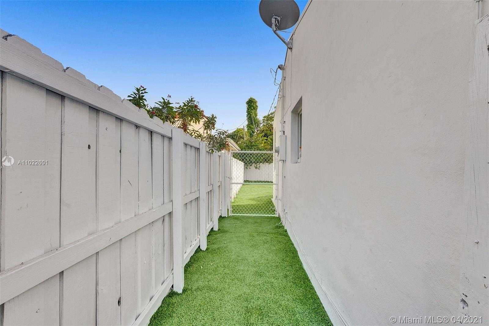 Small Image of 4717 ALTON RD, Miami Beach Number 58