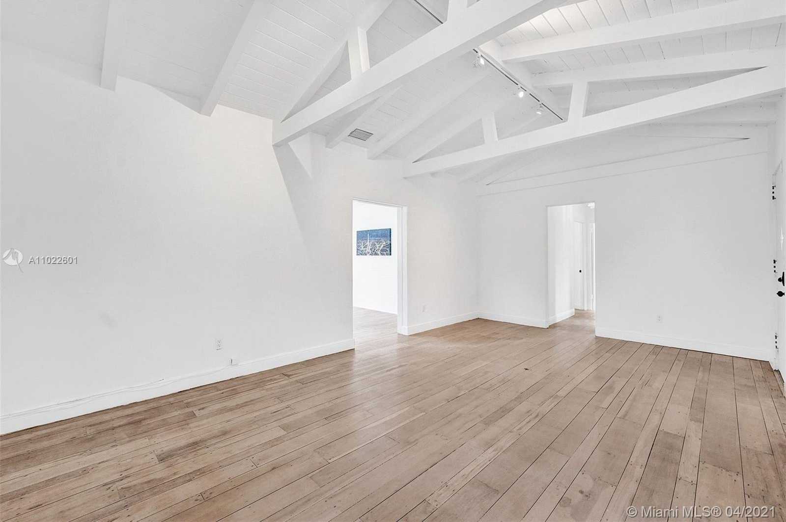 Small Image of 4717 ALTON RD, Miami Beach Number 6