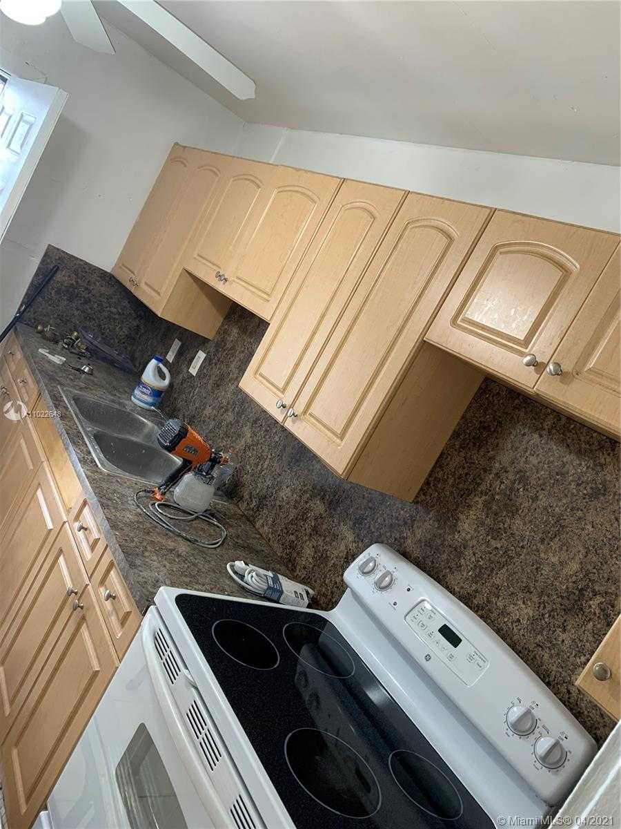 Small Image of 1000 SUPERIOR ST, Opa-Locka Number 2