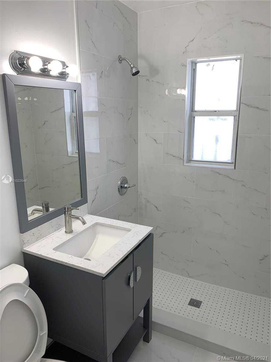 Small Image of 1000 SUPERIOR ST, Opa-Locka Number 8