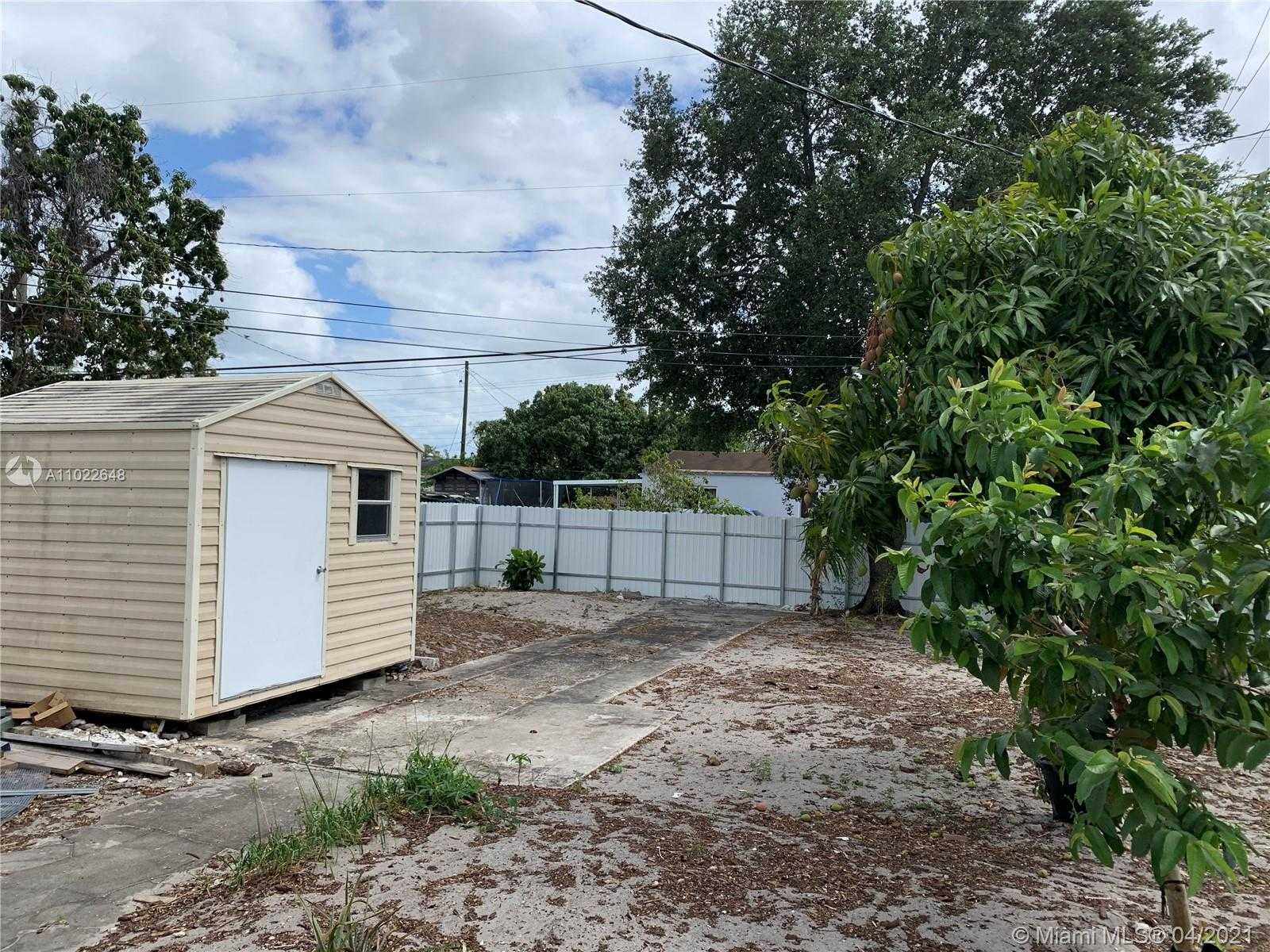 Small Image of 1000 SUPERIOR ST, Opa-Locka Number 9