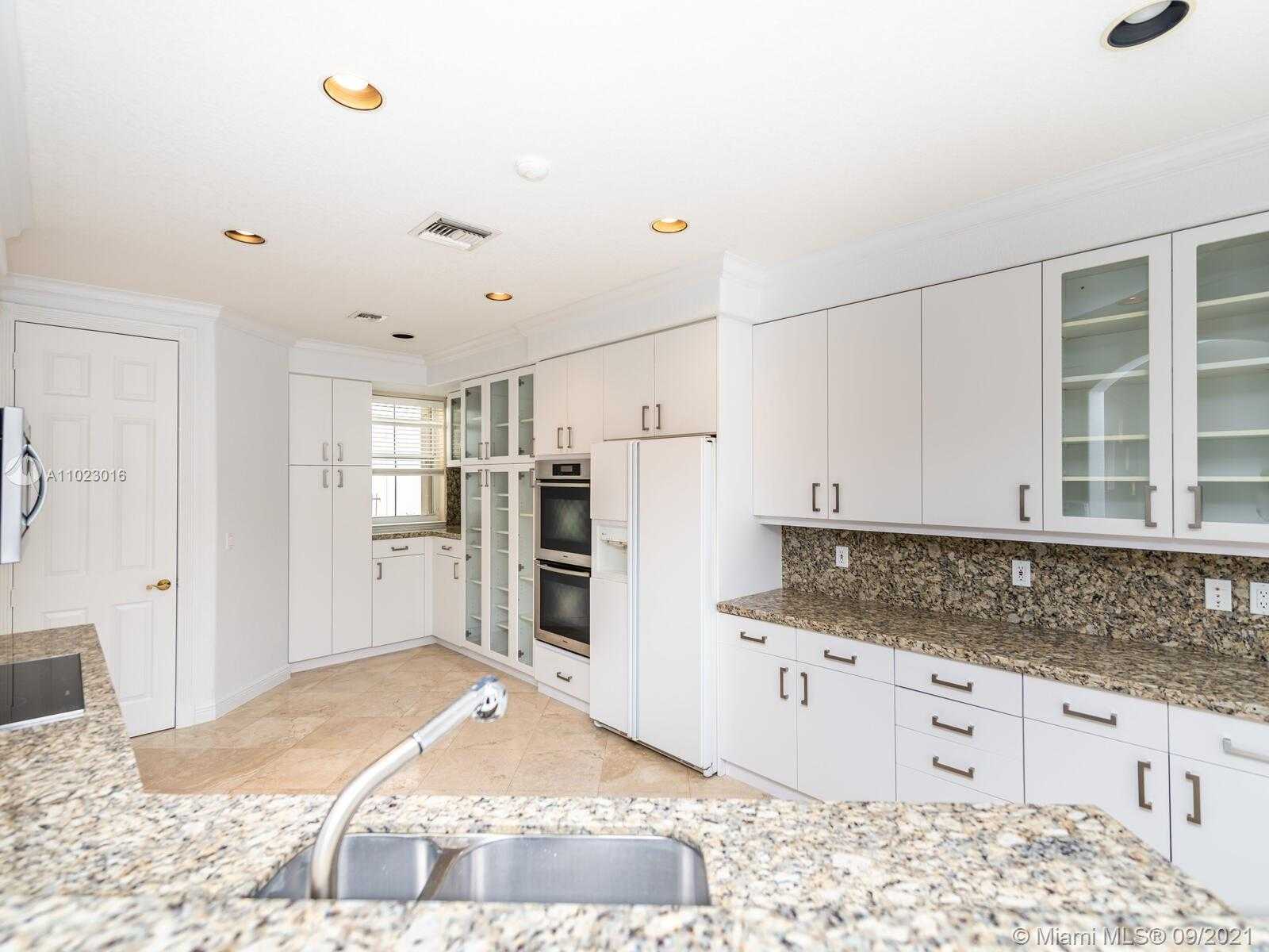 Small Image of 1593 BREAKWATER TER, Hollywood Number 11