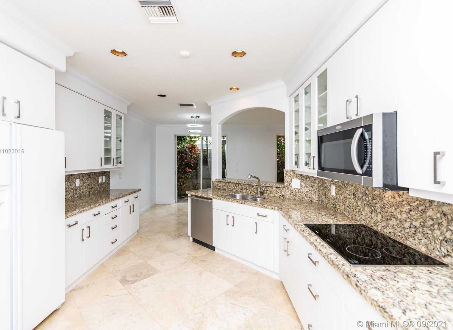 Small Image of 1593 BREAKWATER TER, Hollywood Number 9