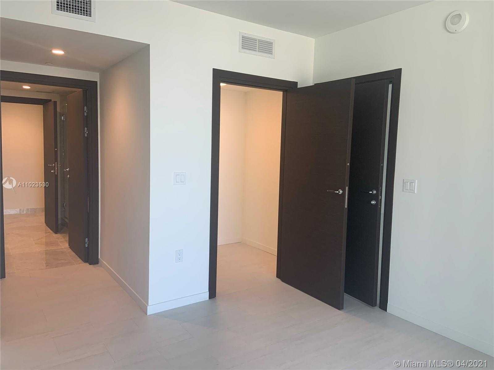 Small Image of 1000 BRICKELL PLZ #2306, Miami Number 18