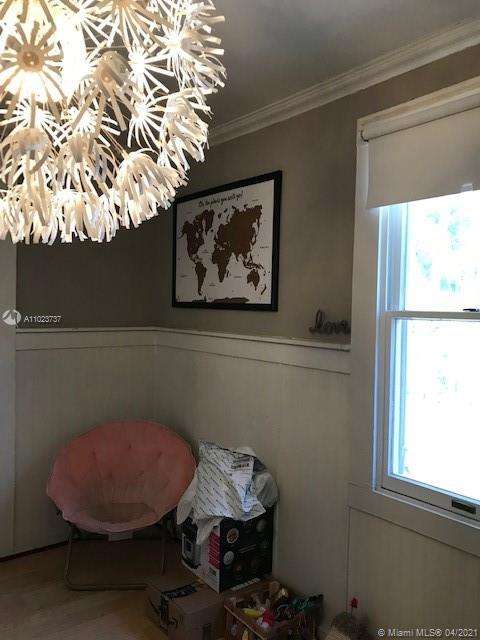 Imagen de Pequeño Objeto