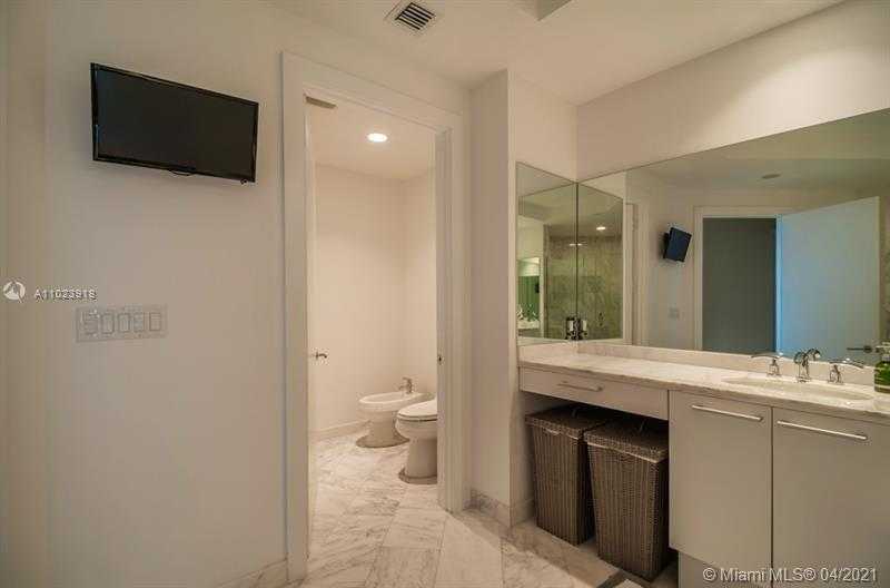 Small Image of 4100 ISLAND BLVD #1204, Aventura Number 21