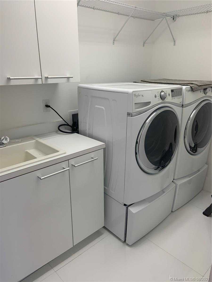 Small Image of 4100 ISLAND BLVD #1204, Aventura Number 32