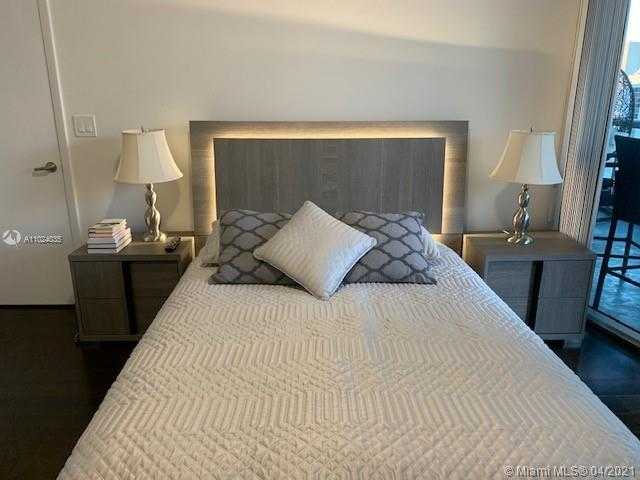 Small Image of 495 BRICKELL AVE #2308, Miami Number 6