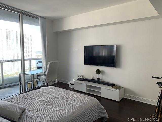 Small Image of 495 BRICKELL AVE #2308, Miami Number 7