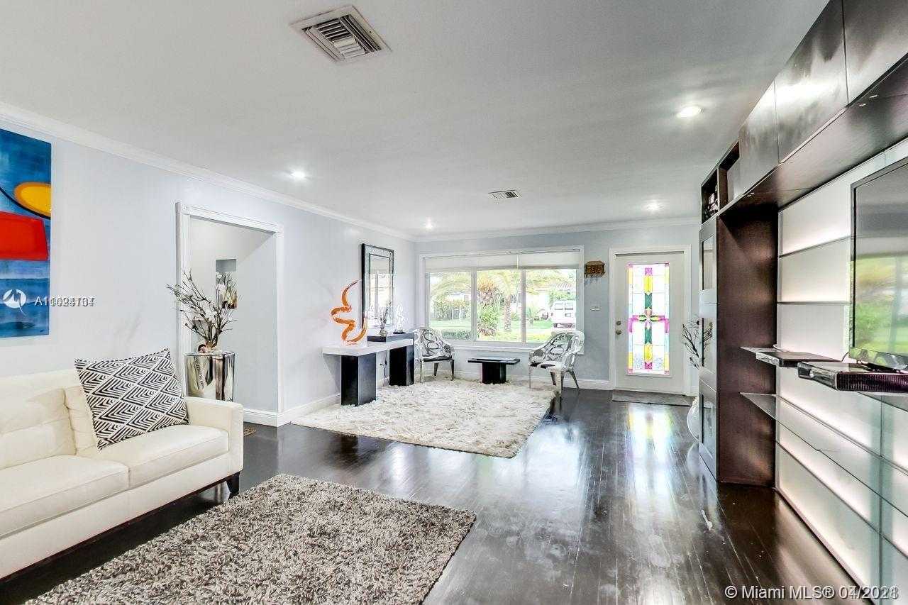 Small Image of 5321 SOUTH WEST 89TH CT, Miami Number 10