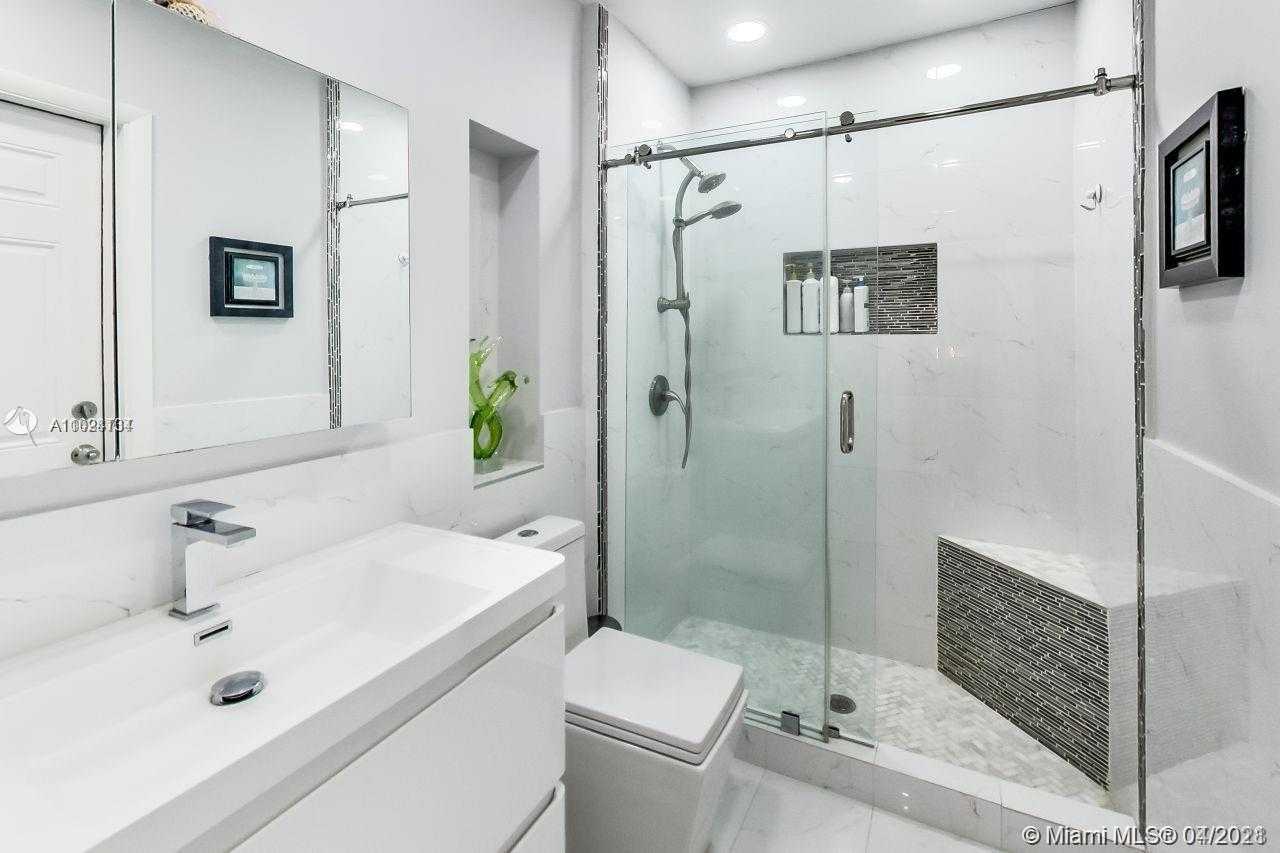 Small Image of 5321 SOUTH WEST 89TH CT, Miami Number 14