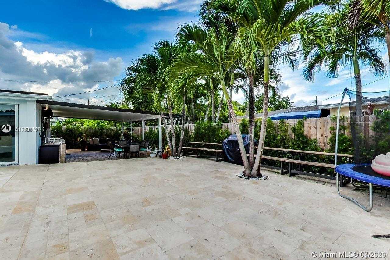 Small Image of 5321 SOUTH WEST 89TH CT, Miami Number 16