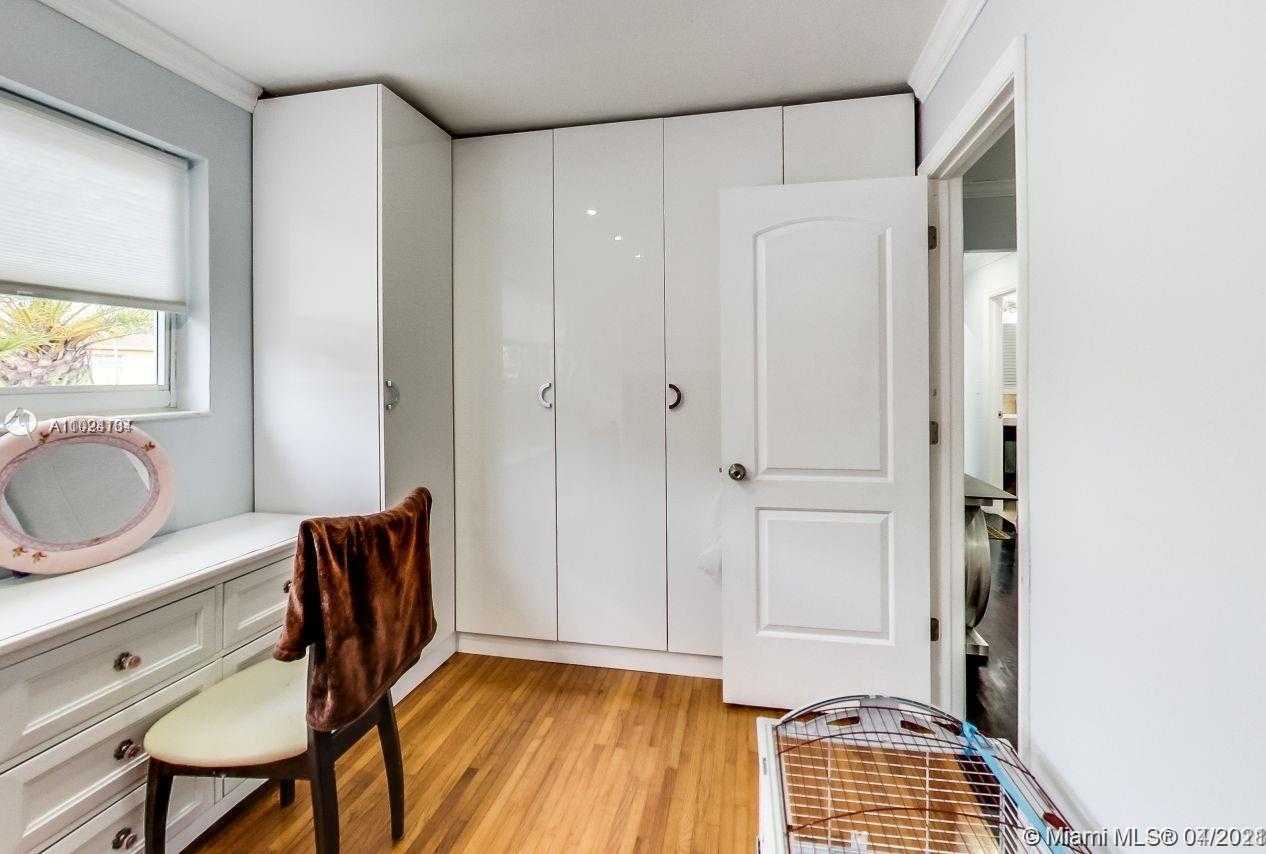 Small Image of 5321 SOUTH WEST 89TH CT, Miami Number 4