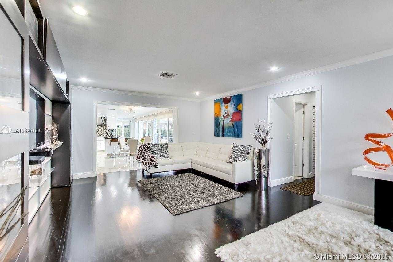 Small Image of 5321 SOUTH WEST 89TH CT, Miami Number 9